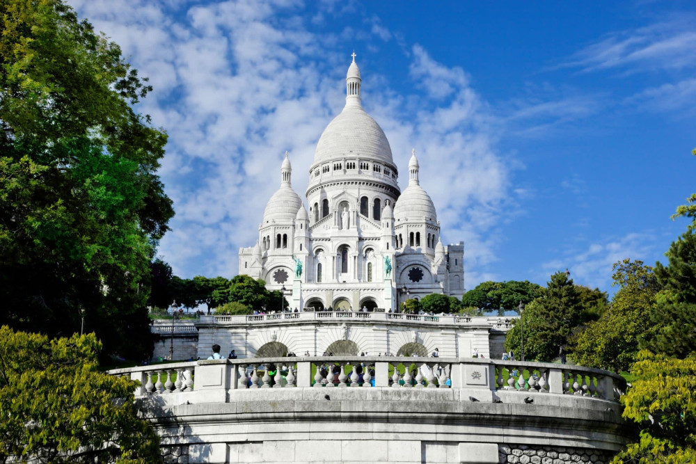 Small Group Expert-led Montmartre Tour with Sacré-Coeur