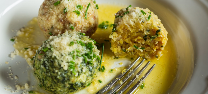 Innsbruck Traditional Food Tour - Eat, Learn and have fun with a Local
