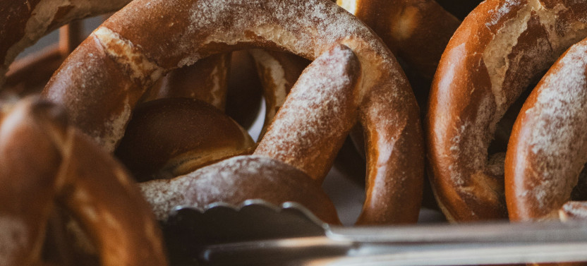 Innsbruck Traditional Food Tour - Eat, Learn and have fun with a Local