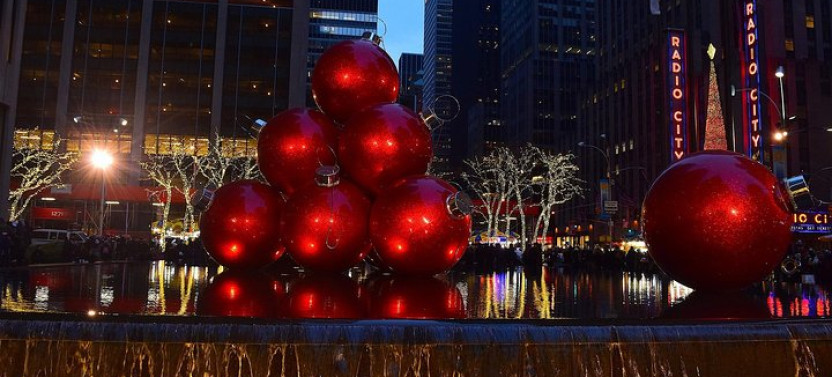 Private Tour: Explore The Christmas Festivities In Dyker Heights, Brooklyn