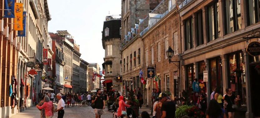 Montreal Private Tour: Highlights & Hidden Gems With A Local