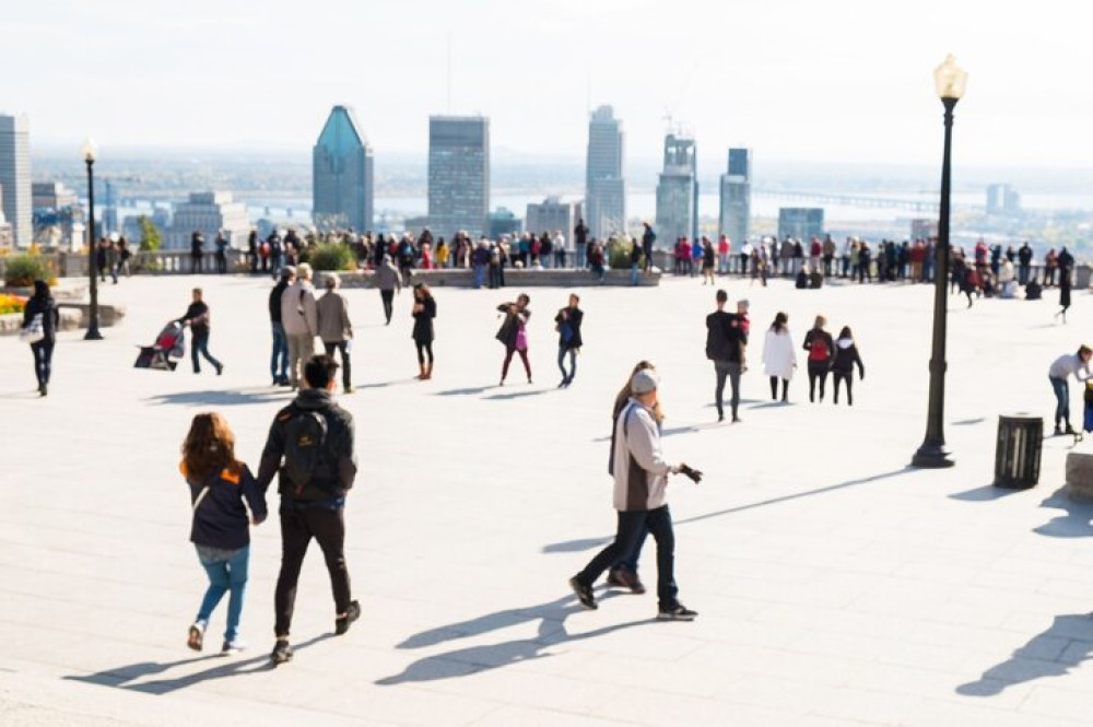 Montreal Private Tour: Highlights & Hidden Gems With A Local