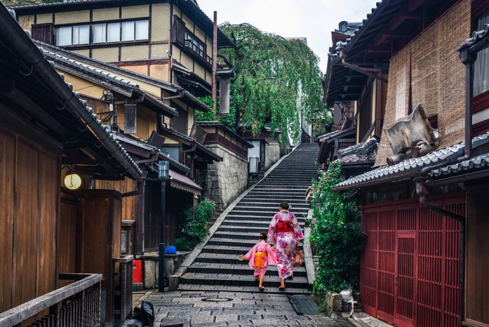 Personalized Private Kyoto Tour For Families With A Local