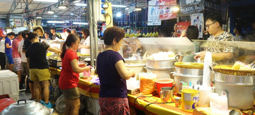 A Feast For Foodies Personalized Singapore Street Food Tour With A Local