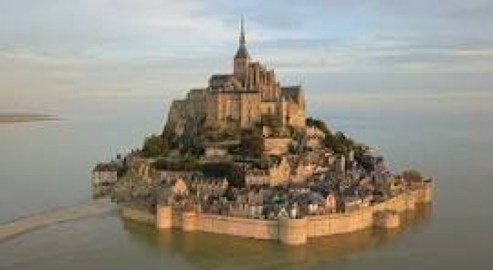 3 Days Historic Normandy + D-Day Landing Beaches & Mont St Michel Tour