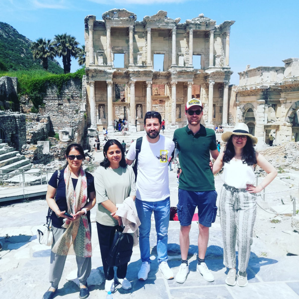 Private Ephesus Tour From İzmir with Lunch (skip the line)