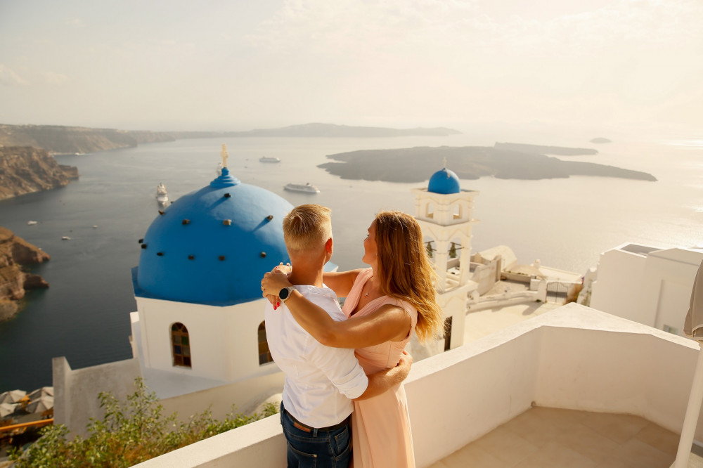 Personal Wedding Proposal Photographer in Santorini