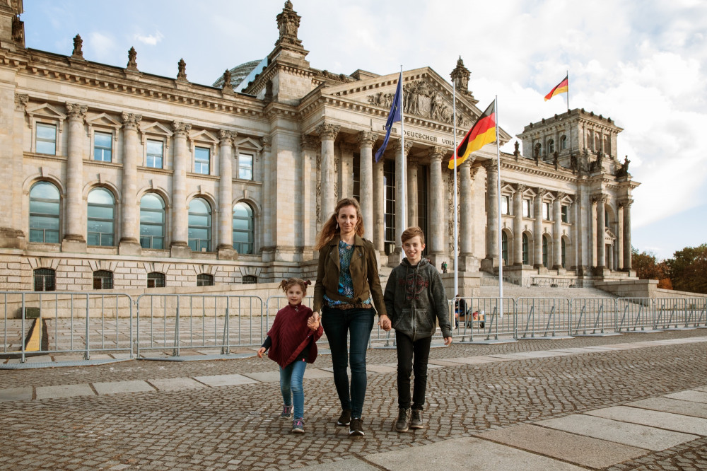 Personal Travel and Vacation Photographer Tour in Berlin