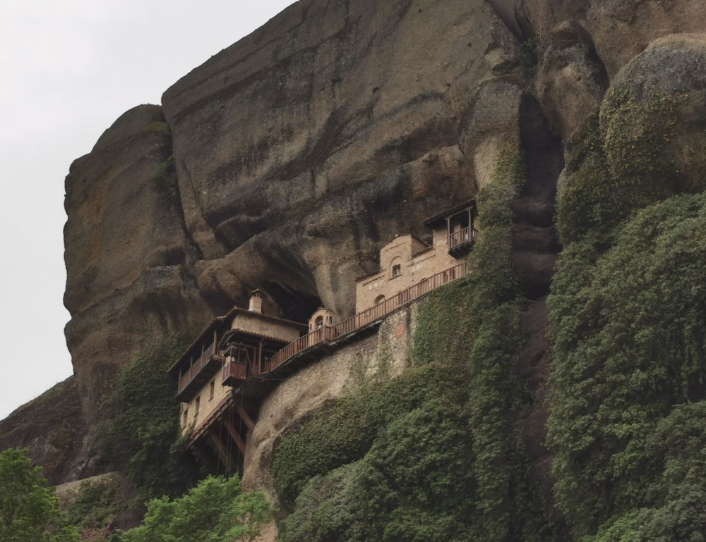 From Athens: Premium Meteora Full Day Hiking Tour