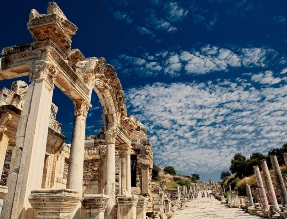 Private Guided Ephesus Tour with Lunch and Cruise Port Transfer