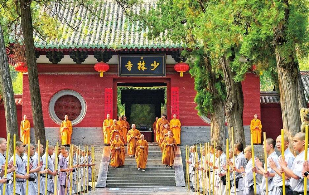 Private Day Tour to Shaolin Temple from Beijing by Bullet Train with Kungfu