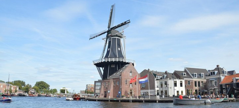 Haarlem Day Trip From Amsterdam With A Local: Private & Personalized