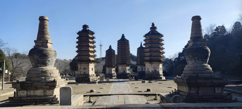Private Day Tour to Yinshan Pagoda Forest from Beijing with Lunch