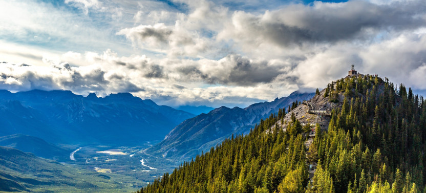 Lake Louise And Moraine Self-Guided Driving Audio Tour