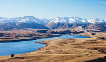 A picture of Christchurch - Queenstown with an Overnight in Lake Tekapo (Small Group)