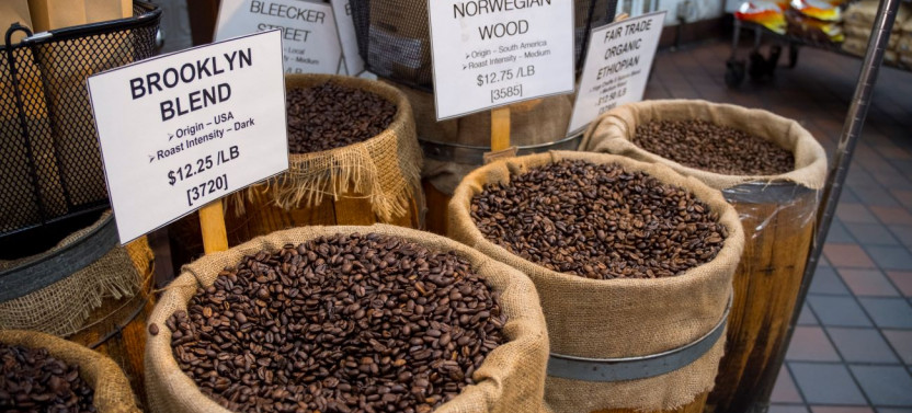 New York Neighbourhood Eats Tour - Brownstone Brooklyn Experience