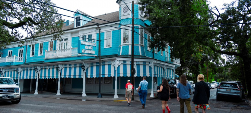 Explore Historic New Orleans: Hidden Garden District Tour!