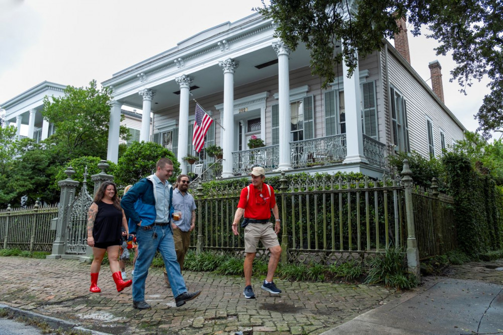 New Orleans Garden District Tour