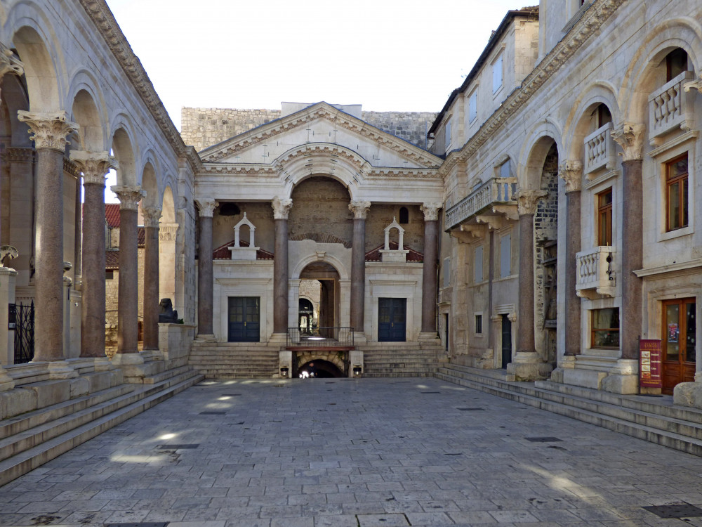 Private Split Old Town & Jewish Ghetto Tour