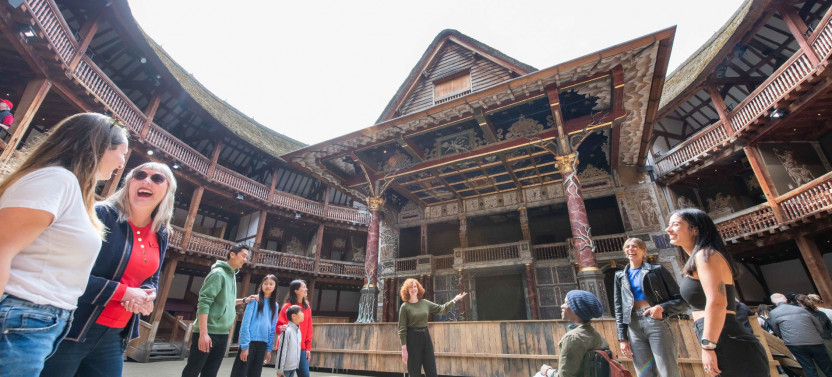 Shakespeare’s Globe Theatre Story & Guided Tour