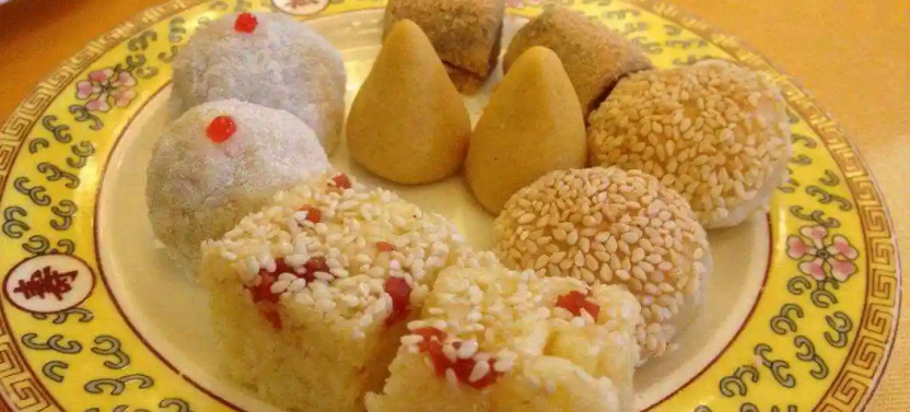 Beijing Private Hutong Food Walking Tour + Private Transfer