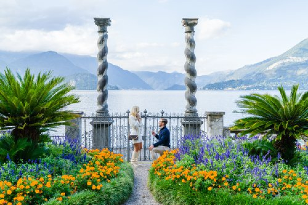 Private Photography Session with a Professional Photographer in Lake Como