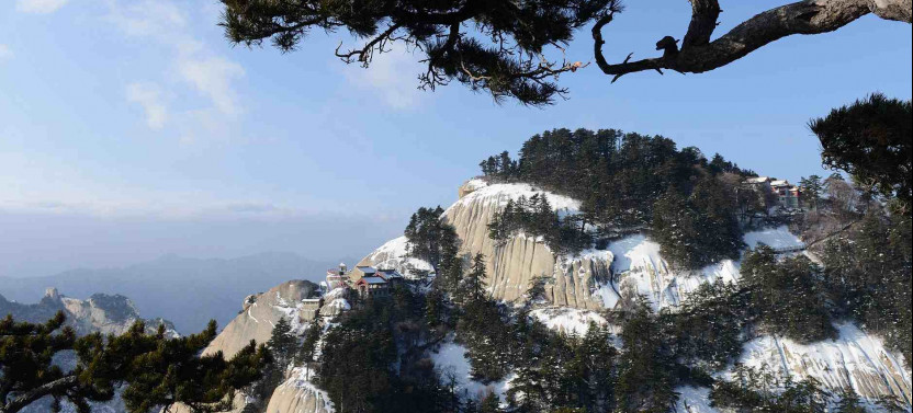 Full-Day Private Tour to Mt. Huashan with Round Trip Cable Car Ride