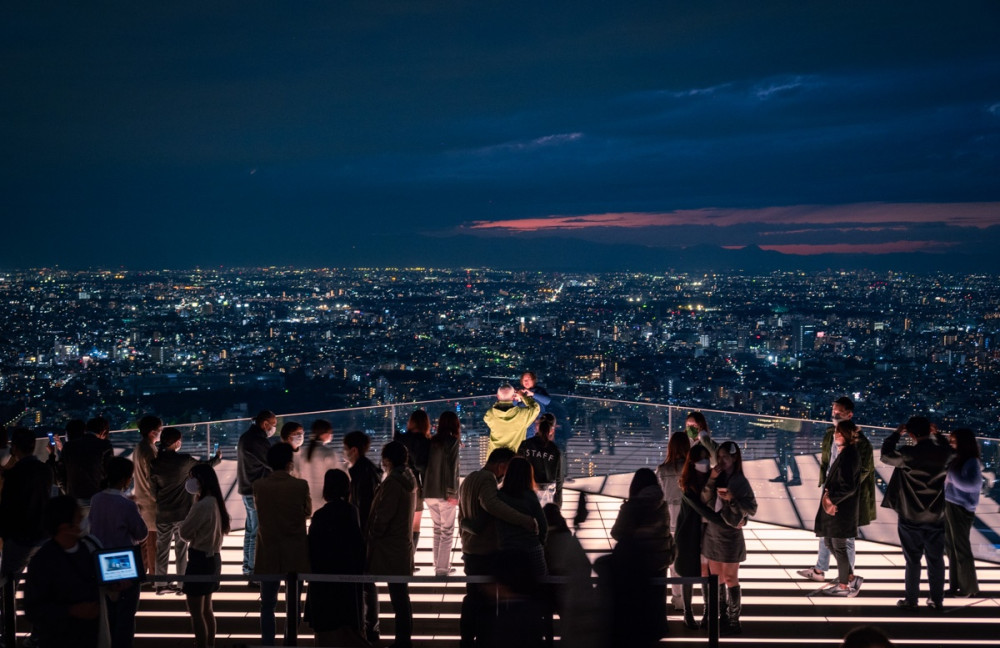 Tokyo at Night: Shibuya Walking Tour with Stunning City Views
