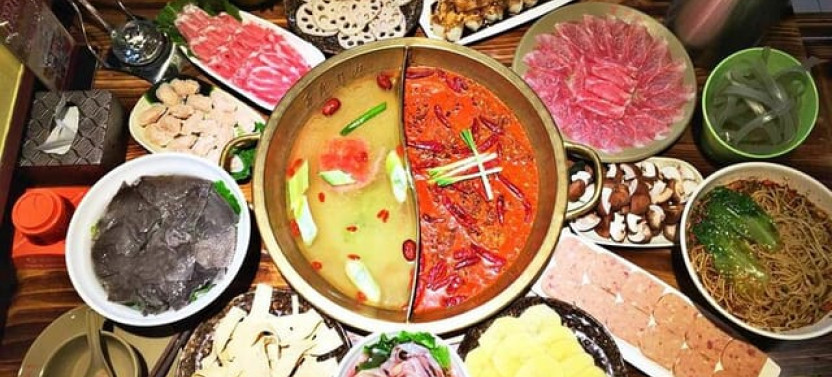 Chongqing City Private Night Tour with Hot Pot Dinner