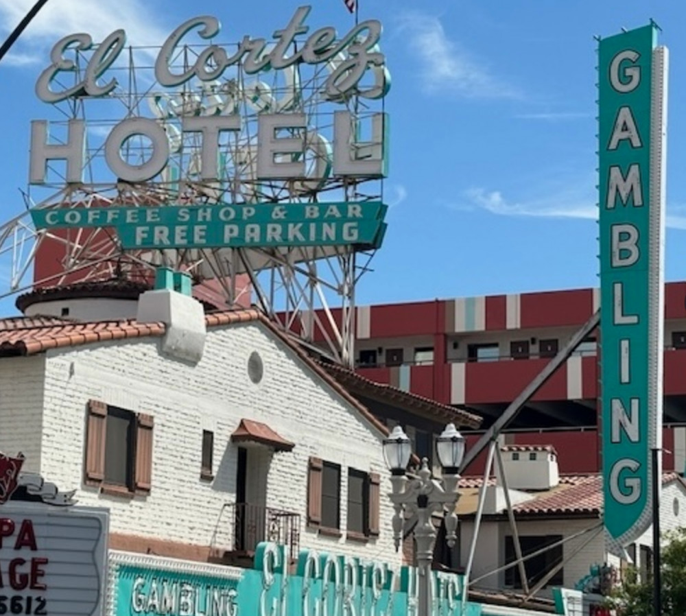 Fremont Street Tour With Mob Museum Ticket: Tales From the Neon Jungle