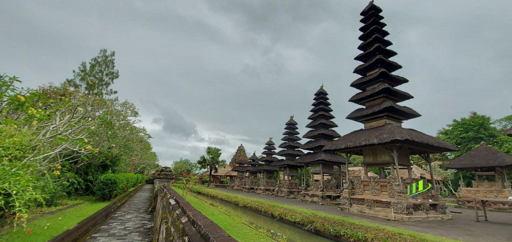 Private Bali Royal And Water Temple Tour