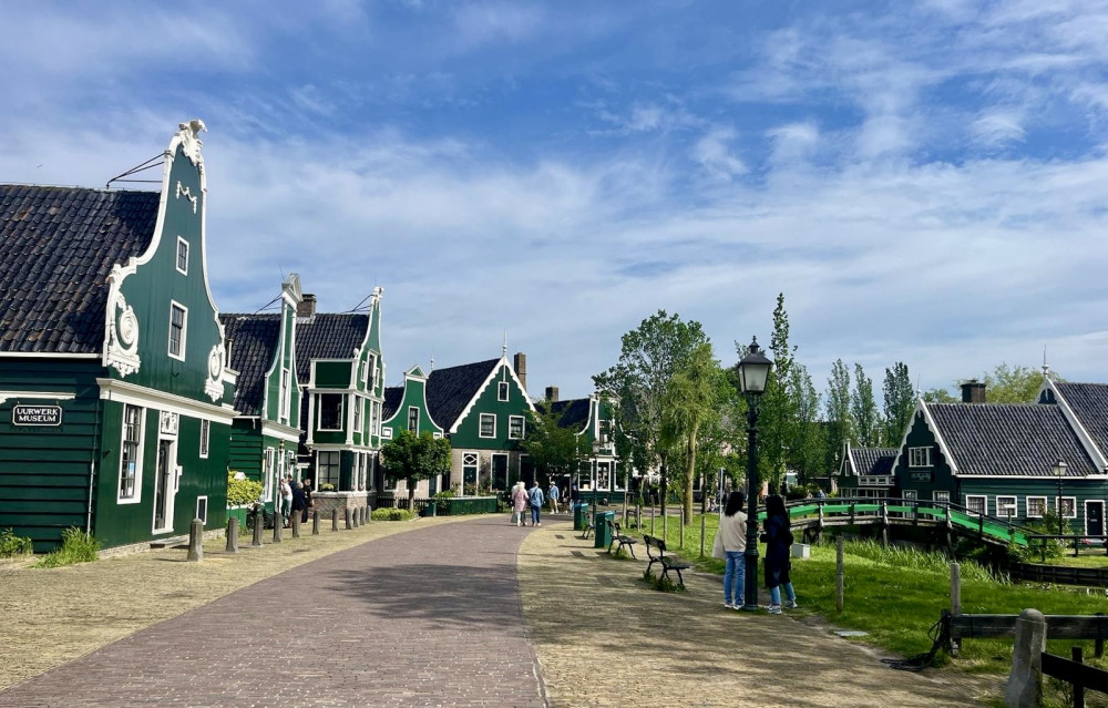 Visit Holland's Finest: Day Tour to Zaanse Schans, Volendam, and Marken