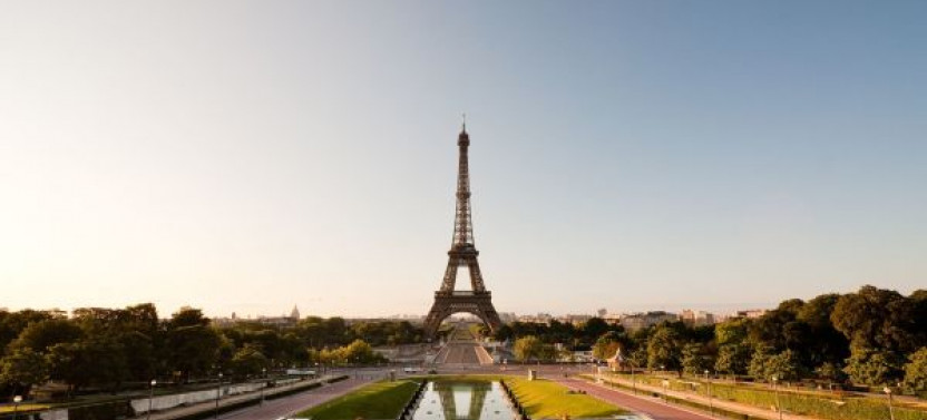 Welcome to Paris Day Trip With Professional Guide (Plus Class)