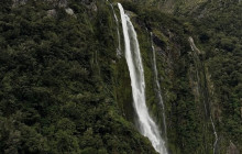 Kiwi Adventures Tour & Travel8