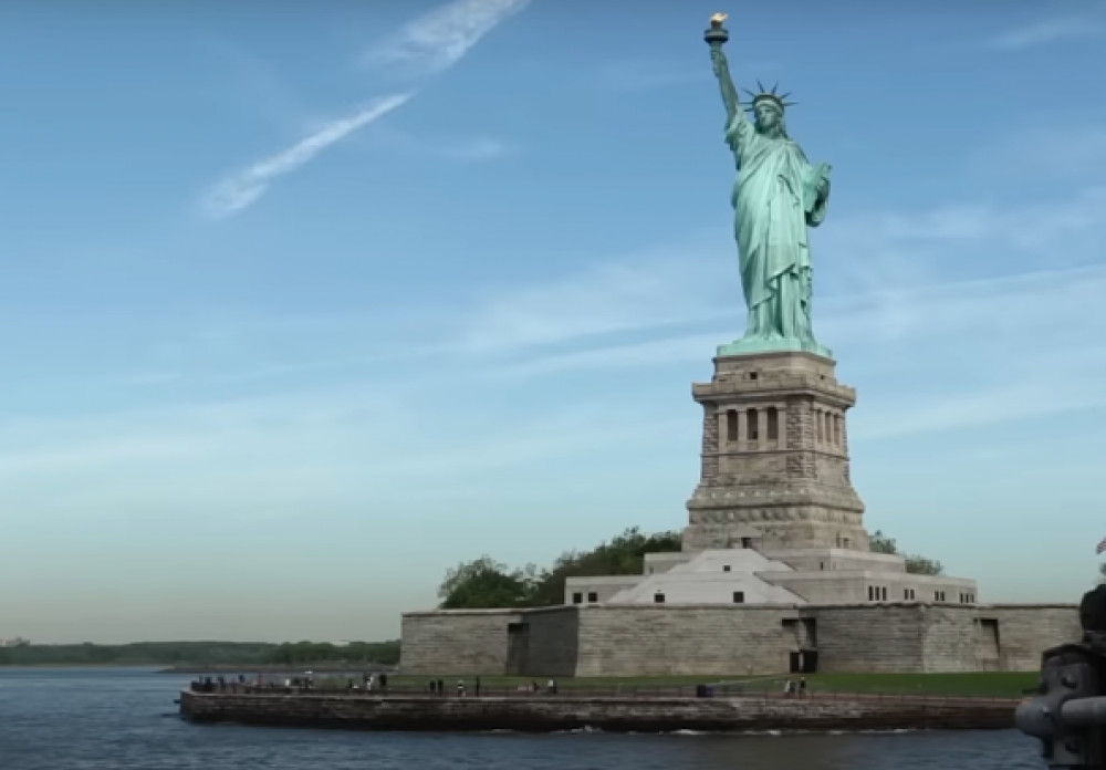 New York Private Statue of Liberty and Ellis Island Tour