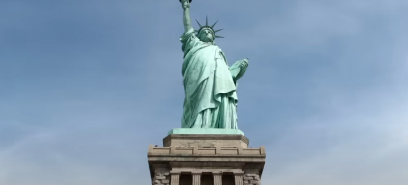 New York Private Statue of Liberty and Ellis Island Tour