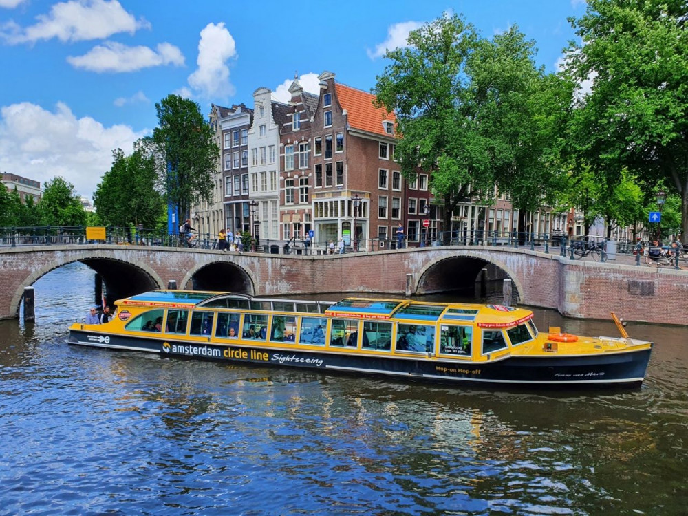 75-minute Cruise through the UNESCO Canals