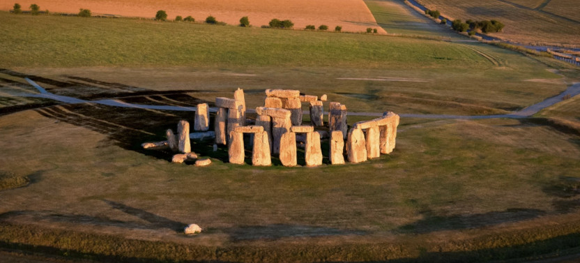 Royal Windsor & Stonehenge Private Tour with Separate Tour Guide