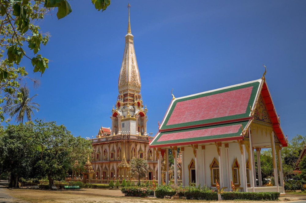 Private Phuket City Sightseeing with Budish Temple Morning Guided Tour