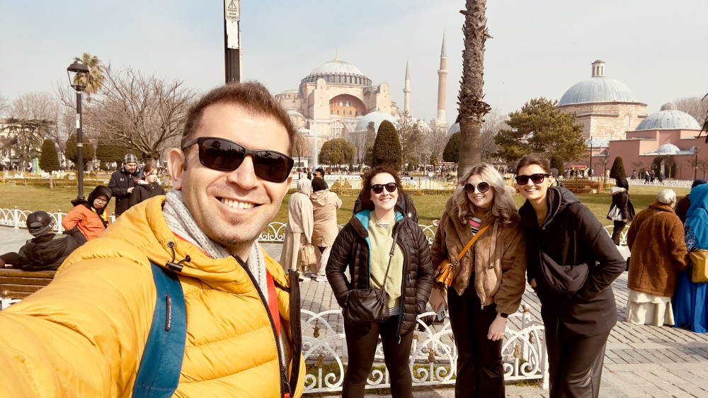 Istanbul Small-Group City and Secret Streets Tour with Guide