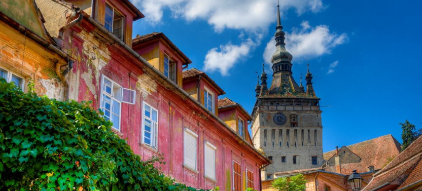 Transylvania Gems: Sighisoara, Medias, Biertan & Gypsy Life