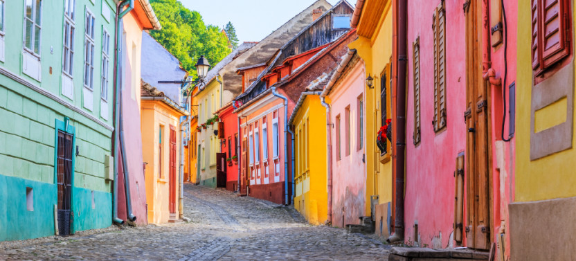 Transylvania Gems: Sighisoara, Medias, Biertan & Gypsy Life