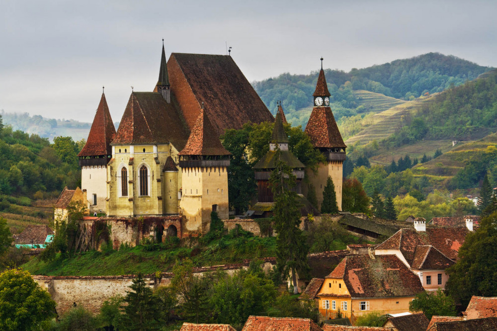 Transylvania Gems: Sighisoara, Medias, Biertan & Gypsy Life
