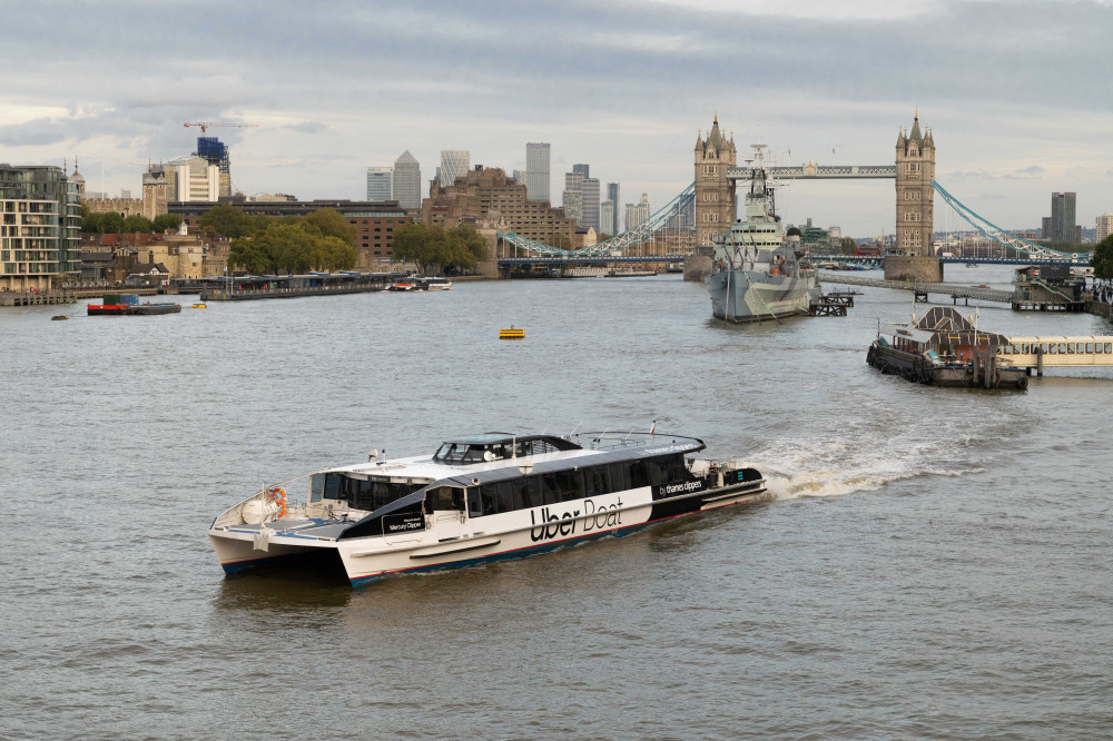 London Round-Trip River Thames Sightseeing Adventure by Uber Boat