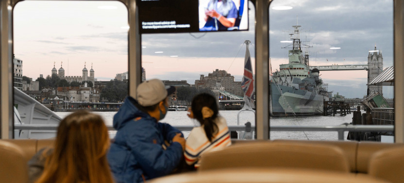 London Round-Trip River Thames Sightseeing Adventure by Uber Boat