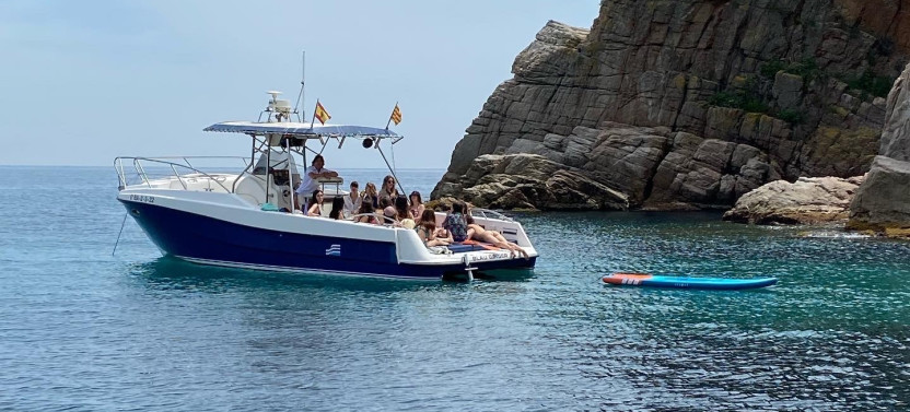 Full Day Boat Tour with Drinks (8 Hours)