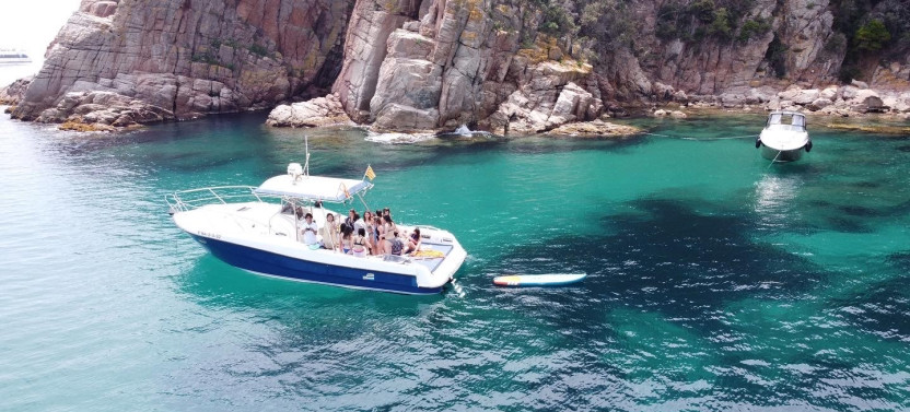 Full Day Boat Tour with Drinks (8 Hours), photo 2 of 5