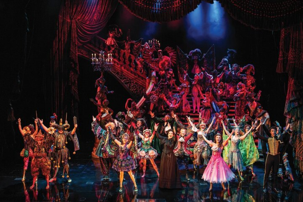 London: Phantom of the Opera with a Two-Course Pre-show Meal & Drink