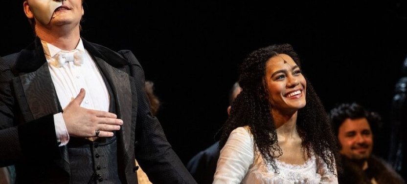 London: Phantom of the Opera with a Two-Course Pre-show Meal & Drink