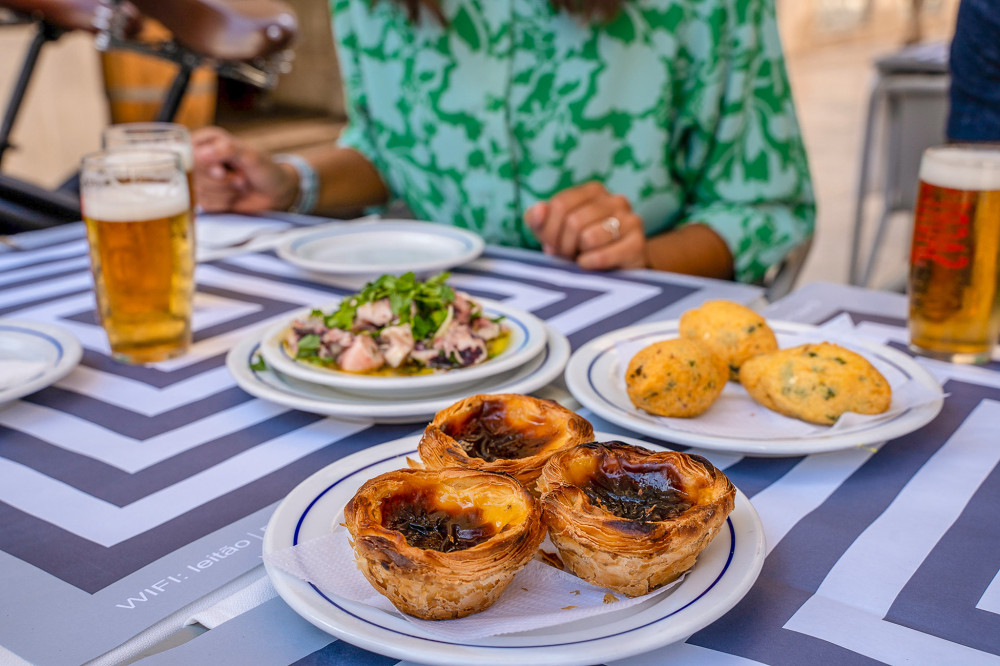 Private Food E-Bike Tour: ride, taste, explore Lisbon